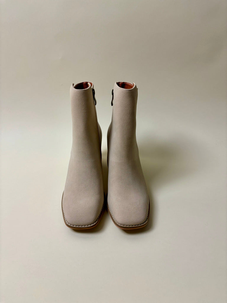 Vera Boots